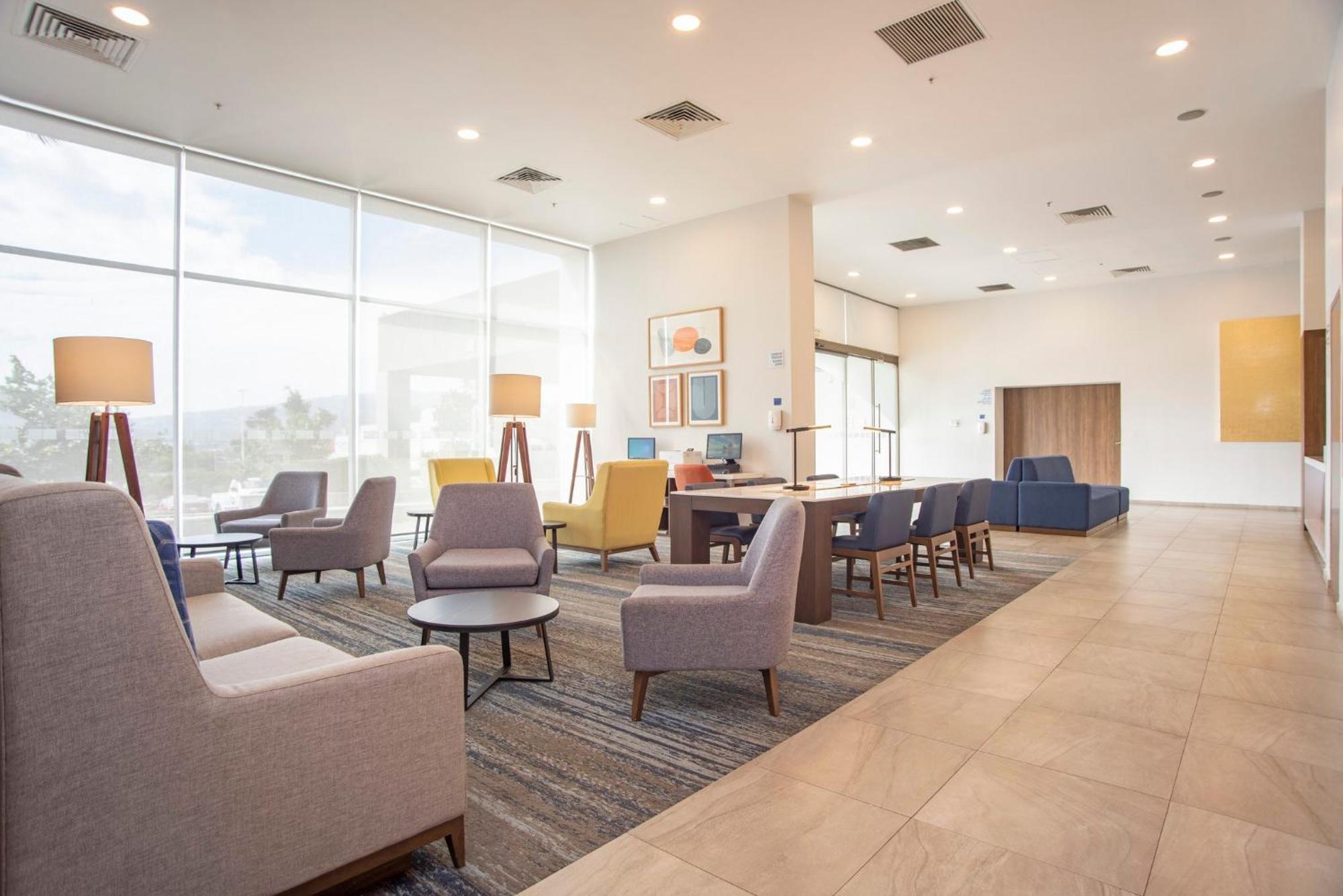 Holiday Inn Express Guadalajara Iteso By Ihg Zapopan Kültér fotó