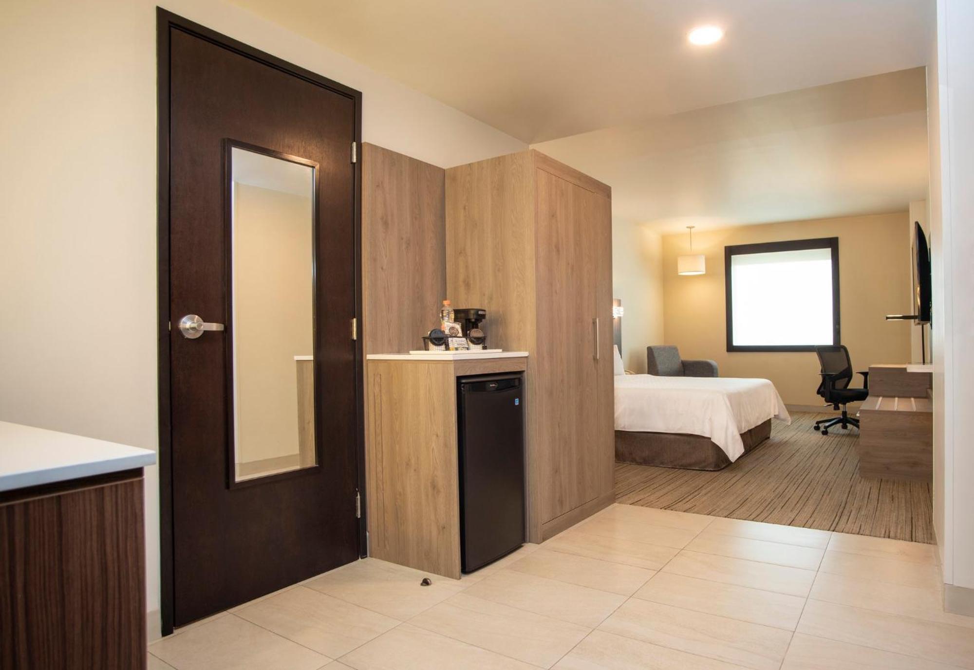 Holiday Inn Express Guadalajara Iteso By Ihg Zapopan Kültér fotó