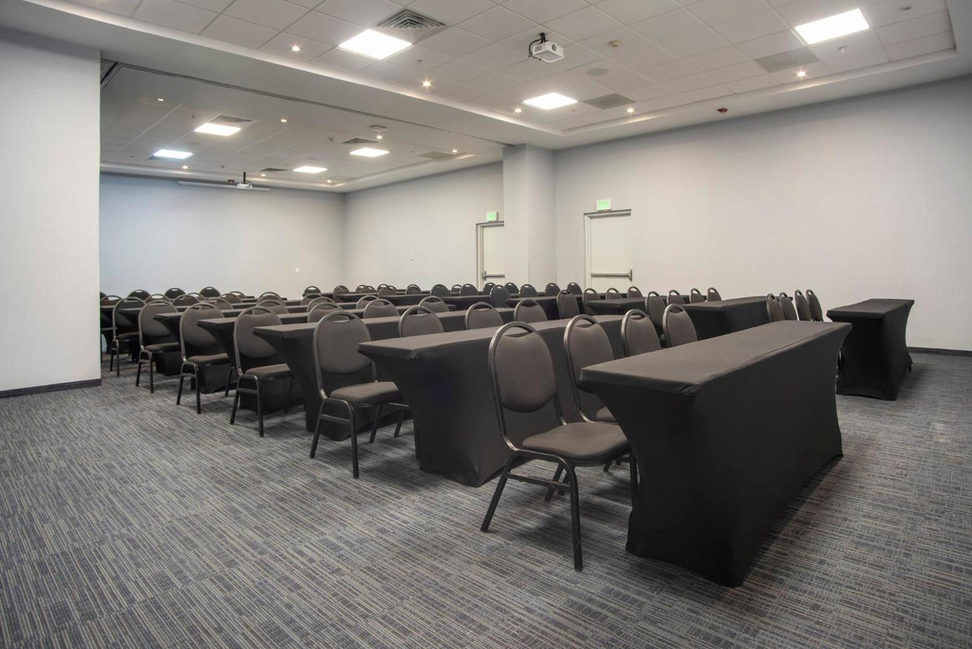 Holiday Inn Express Guadalajara Iteso By Ihg Zapopan Kültér fotó